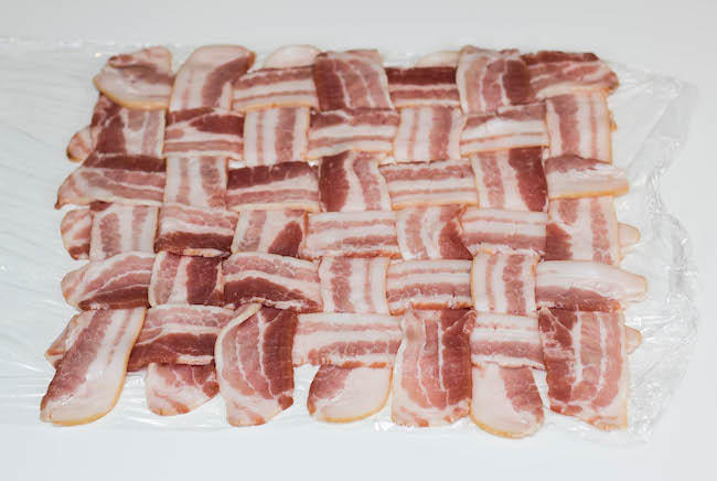 Bacon and sausage breakfast roll... how to weave bacon. Super fun video tutorial!