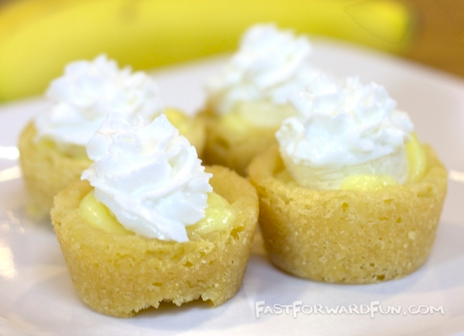 Banana cream pie pudding cups! | Fast Forward Fun