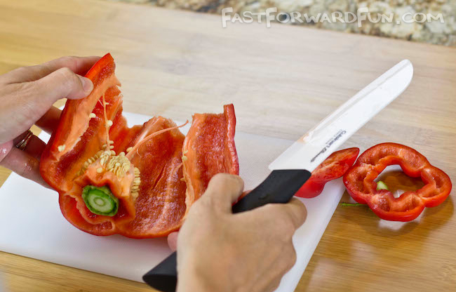 Fun video tutorial and step-by-step photos on how to cut a bell pepper-- I've been doing this all wrong!!