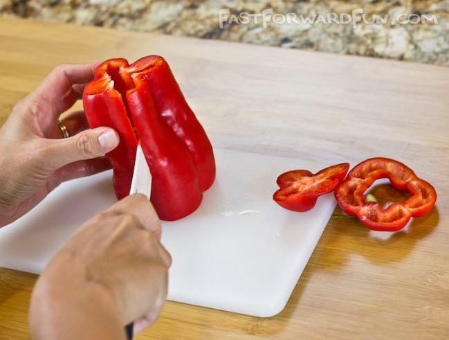 Super fun video tutorial and step-by-step photos on how to cut a bell pepper. I've been cutting it all wrong!